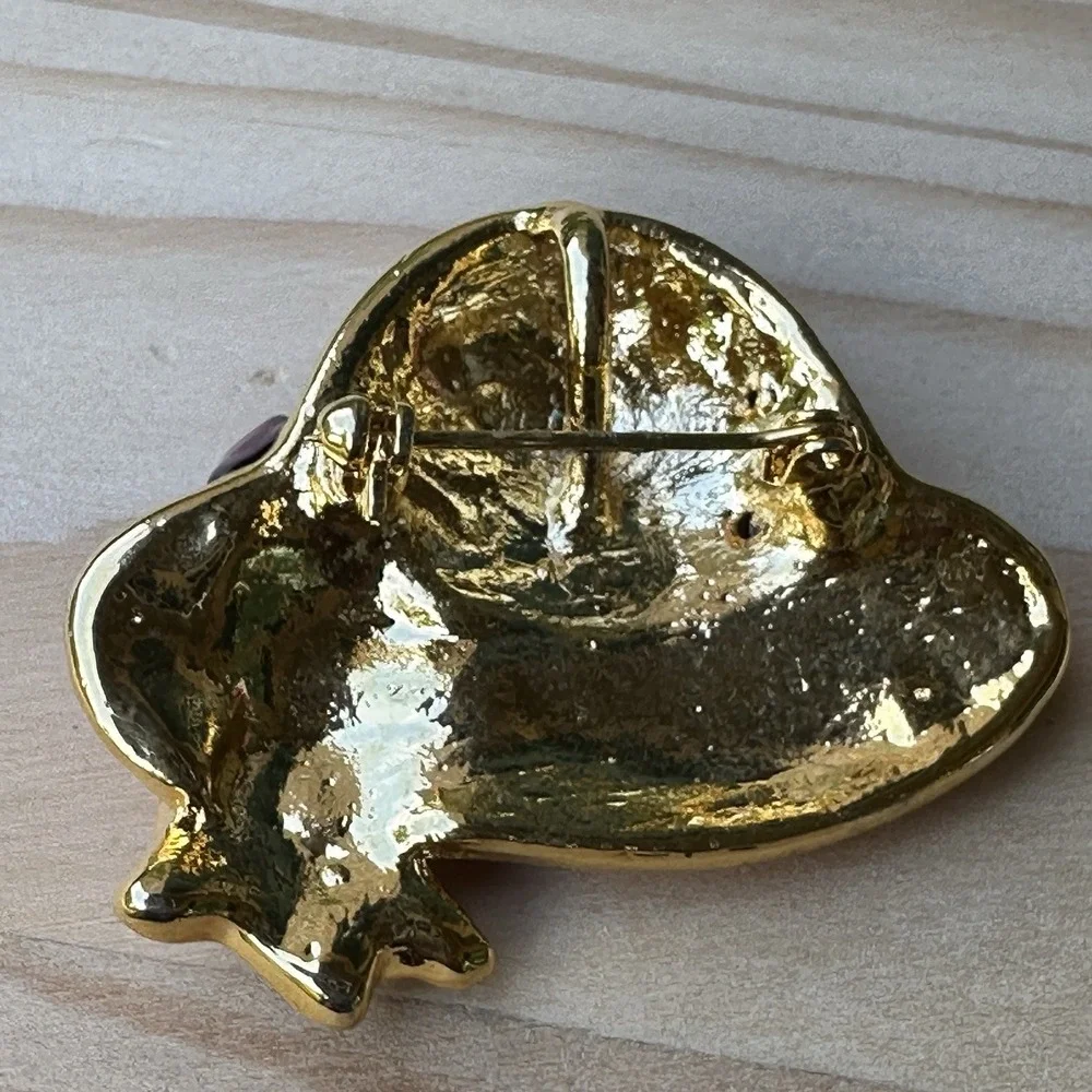 Red Hat‎ Society Brooch Pin Pendant 1.75 Inch Red Enamel Purple Crystals Gold